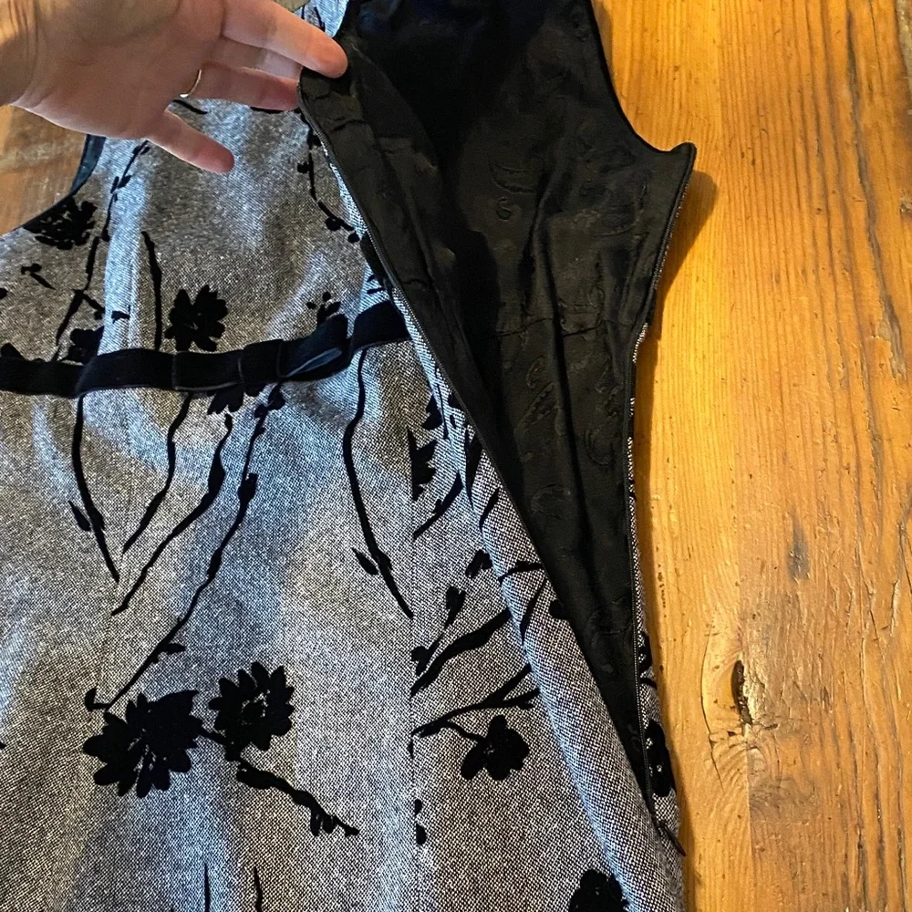 Wool silk blend midi dress with floral velvet burnout black gray sleeveless - Picture 13 of 15